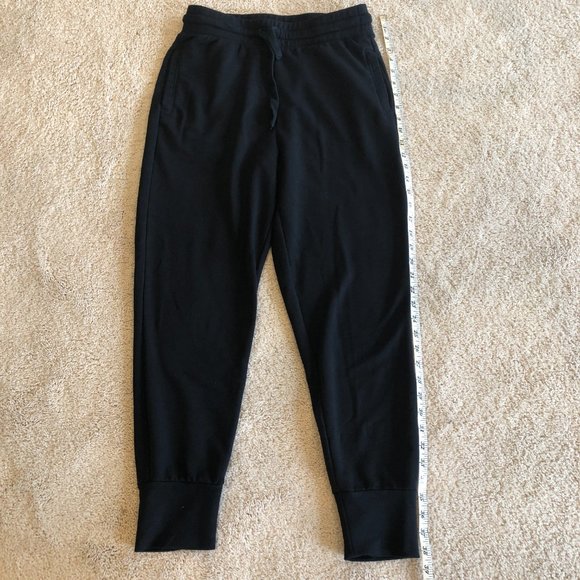 Women's Fabletics Black High-Waisted Stretch Joggers Sweatpants Size Medium - Picture 10 of 10